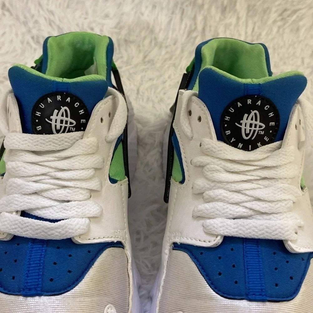 NIKE HUARACHE SCREAM GREEN,WOMEN SNEAKERS.SIZE-6 Y